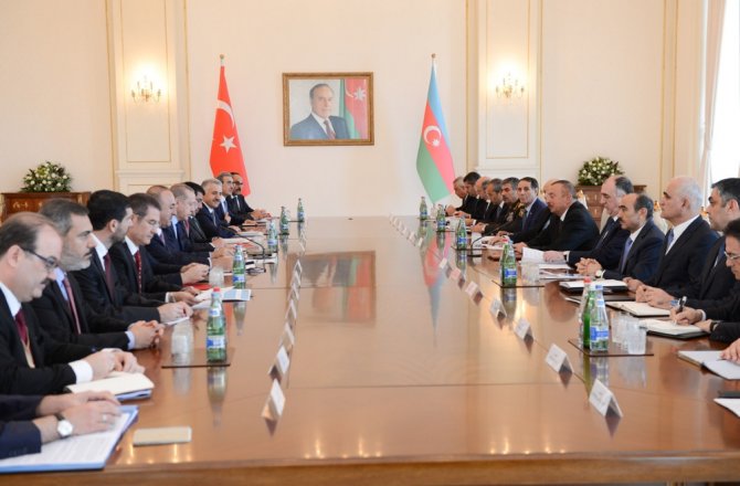 ERDOĞAN VE ALİYEV HEYETLER ARASI GÖRÜŞMEYE KATILDI