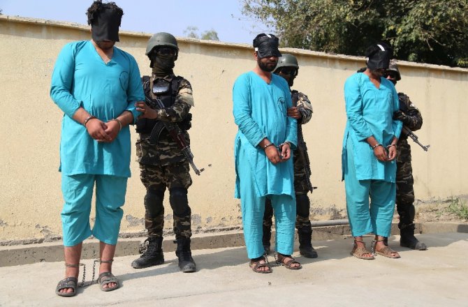 3 CANLI BOMBA YAKALANDI