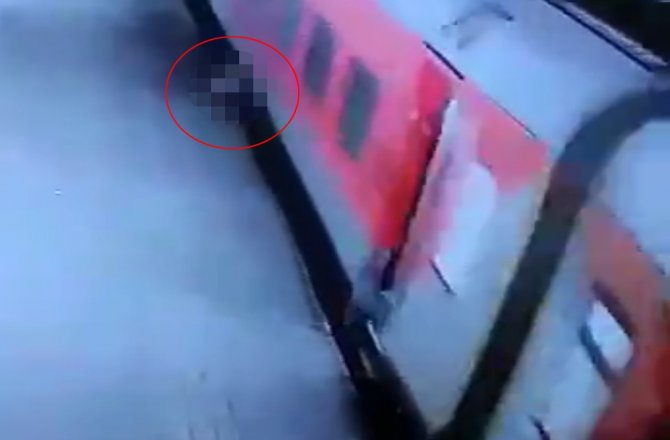 TRENLE PERON ARASINDA FECİ ŞEKİLDE CAN VERDİ