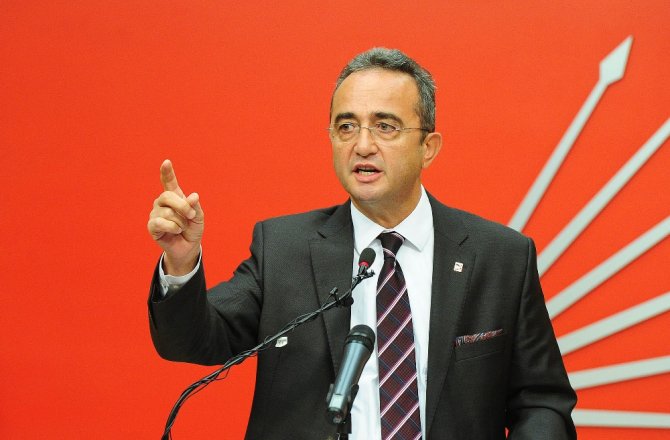 TEZCAN YİNE KENDİSİNİ SAVUNDU