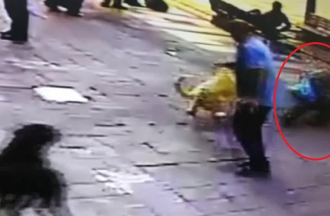 KÖPEK KORKUSU OLAN ADAMA KÖPEK ŞAKASI