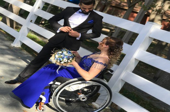 AŞKLARI ENGEL TANIMADI