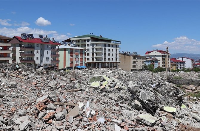 KENTSEL DÖNÜŞÜMDE YENİ UYGULAMA MODELİ