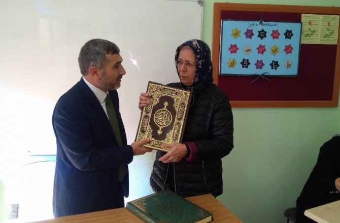 66 YAŞINDA KUR’AN OKUMAYI 1 HAFTADA ÖĞRENDİ