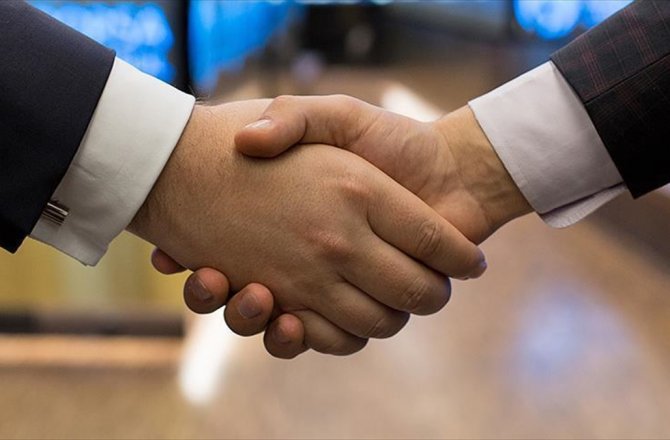 İŞÇİ-İŞVEREN UYUŞMAZLIKLARI ARABULUCUDA ÇÖZÜLECEK