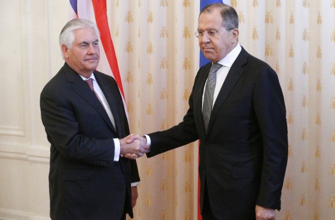 İKİ BAKAN SURİYE’Yİ GÖRÜŞMÜŞ