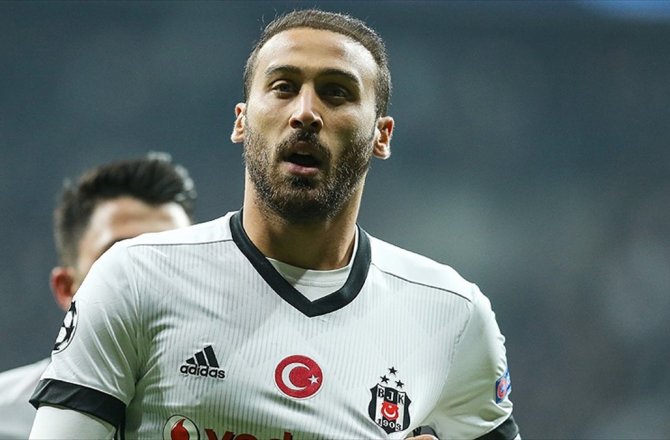 BEŞİKTAŞLI CENK TOSUN, TARAFTARLARIN SORULARINI YANITLADI