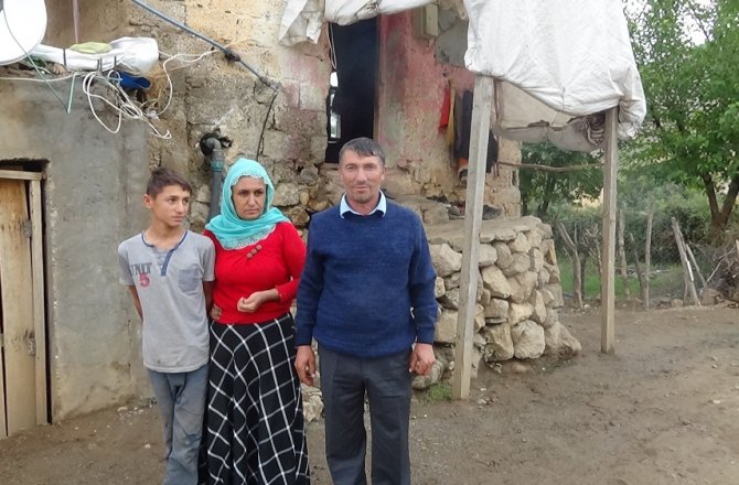 7 NÜFUSLU AİLE TEK ODADA YAŞAM MÜCADELESİ VERİYOR