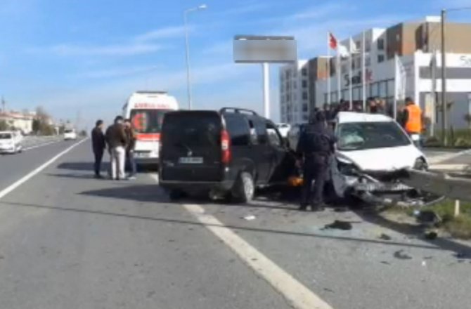 TEM BAĞLANTI YOLUNDA FECİ KAZA: 1 ÖLÜ, 2 YARALI