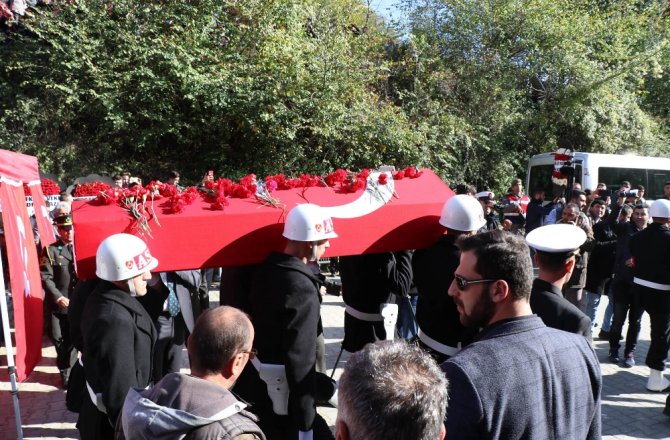 ŞEHİT GÖKHAN KURAK SON YOLCULUĞUNA UĞURLANDI