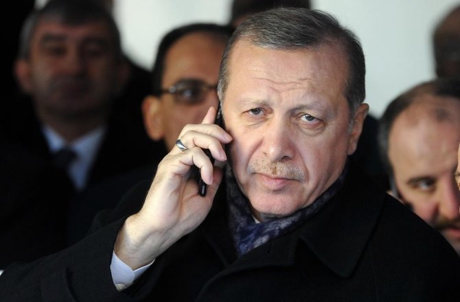 ERDOĞAN’DAN ŞEHİT POLİSİN AİLESİNE TAZİYE TELEFONU