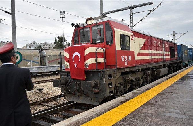 'DEMİR İPEK YOLU''NDA İLK TREN MERSİN'E ULAŞTI