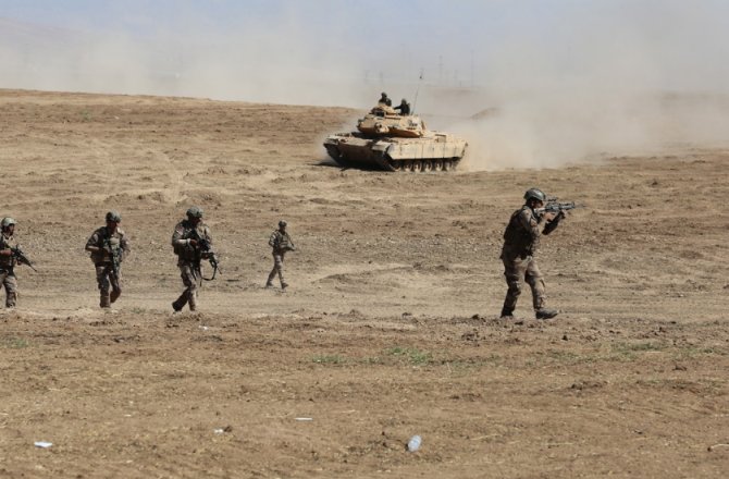 "TÜRK TANKLARI BULGARİSTAN’DA" YAZISI BULGARLARI FENA KORKUTTU