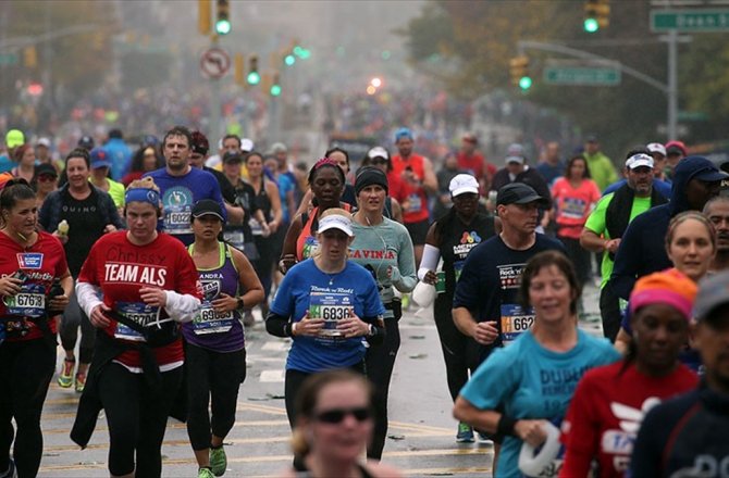 NEW YORK MARATONU KOŞULDU