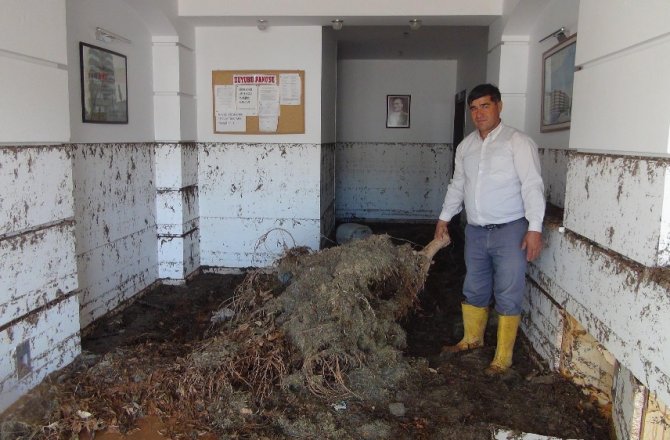 SİLİFKE’Yİ SEL VURDU