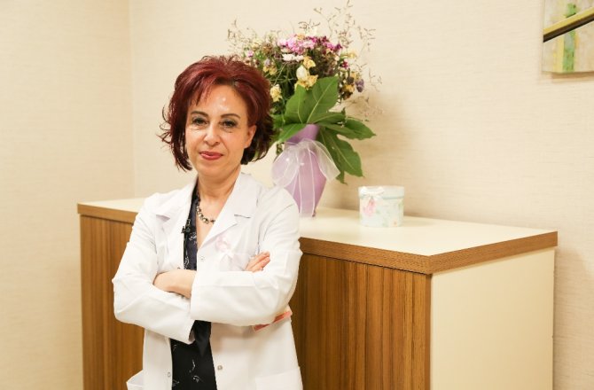 "MENOPOZ ’GELİYORUM’ DER"