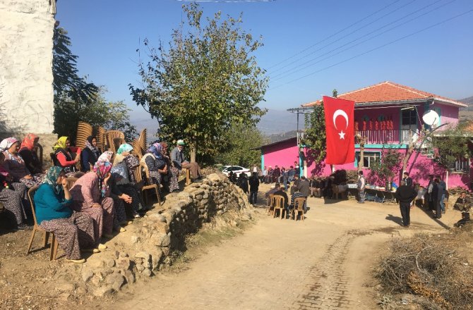 ŞEHİDİN BABA EVİNE ATEŞ DÜŞTÜ