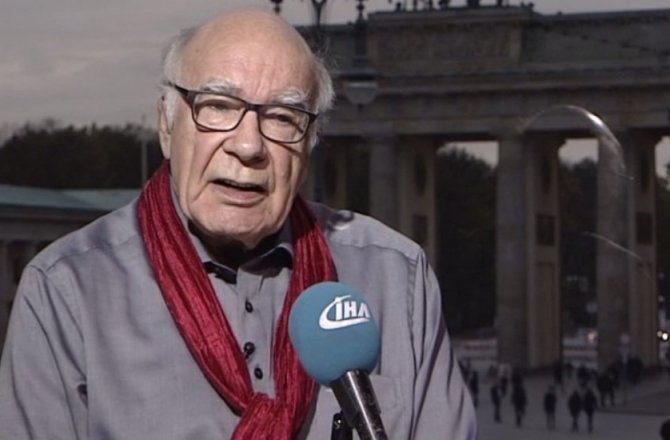 BERLİN DUVARI’NIN YIKILIŞININ 28. YILI KUTLANIYOR