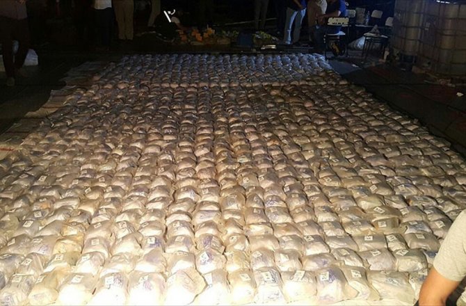 KOLOMBİYA'DA 12 TON KOKAİN ELE GEÇİRİLDİ