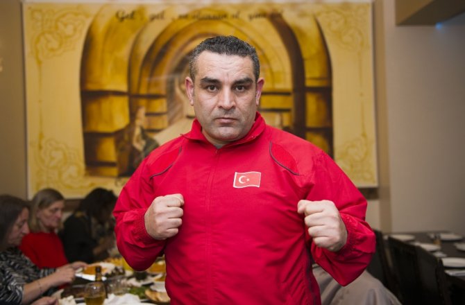 DURMUŞ KARAKUŞ ALTIN KEMER İÇİN MÜCADELE EDECEK