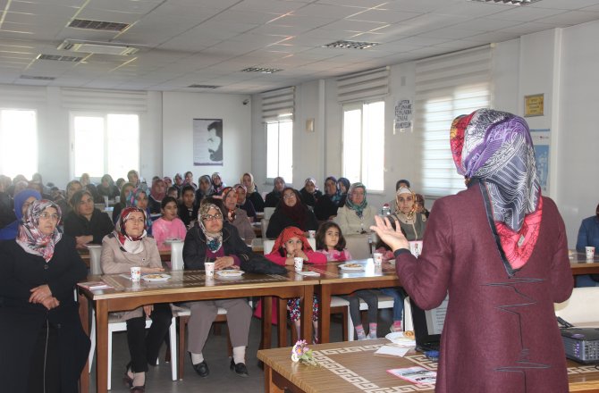 BÜYÜKŞEHİR’DEN ‘AİLE VE KADIN’ KONFERANSI