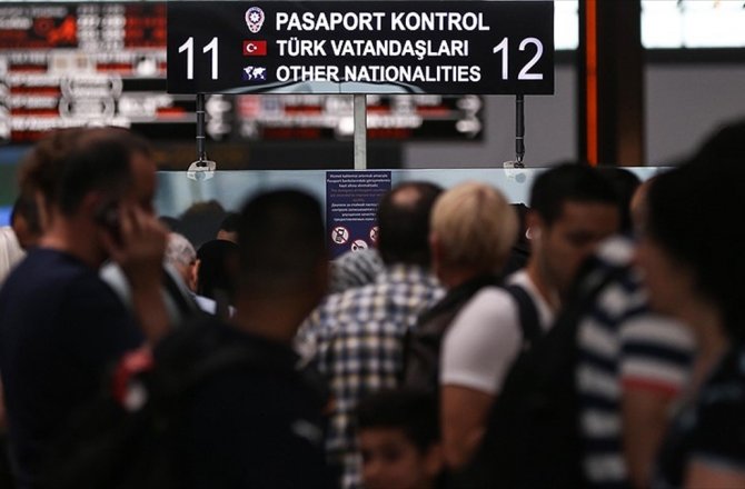 MEMURLARA YURT DIŞINA ÇIKIŞLARDA BELGE ZORUNLULUĞU KALDIRILDI