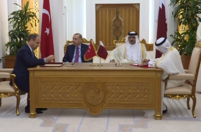 TÜRKİYE İLE KATAR ARASINDA 10 ANLAŞMA İMZALANDI