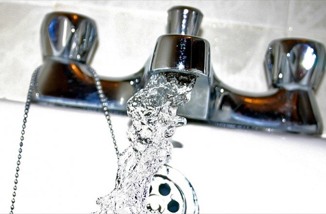 İSTANBUL'DA KONUTLARIN SU TARİFESİNDE YÜZDE 5 İNDİRİM