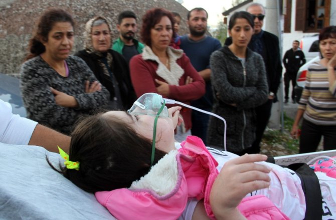 CİPTE BIRAKILAN ENGELLİ ÇOCUK CAM KIRILARAK KURTARILDI