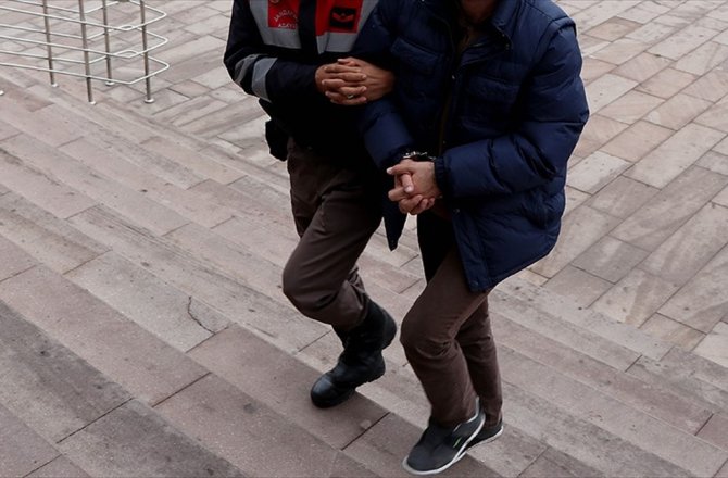 SINIRI GEÇMEYE ÇALIŞAN FETÖ ŞÜPHELİLERİ YAKALANDI