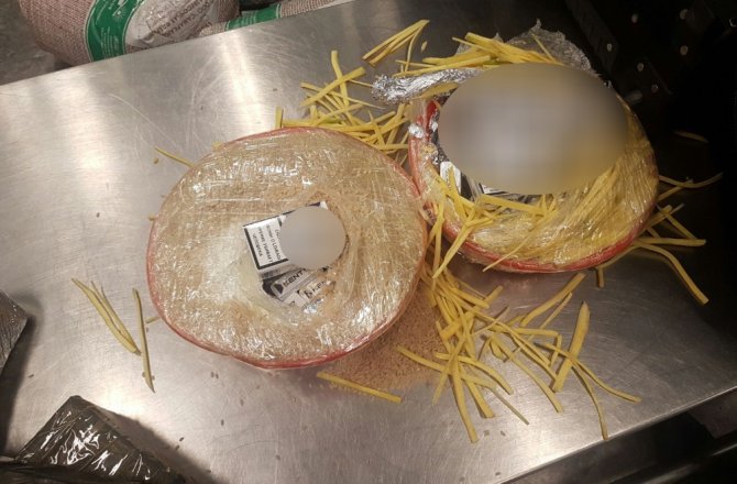 HAVALİMANINDA EKMEK ARASINDA KAÇAK SİGARA ŞOKU