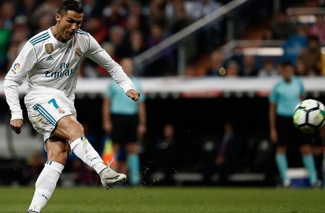 RONALDO FORMA NUMARASI KADAR ÇOCUK İSTİYOR