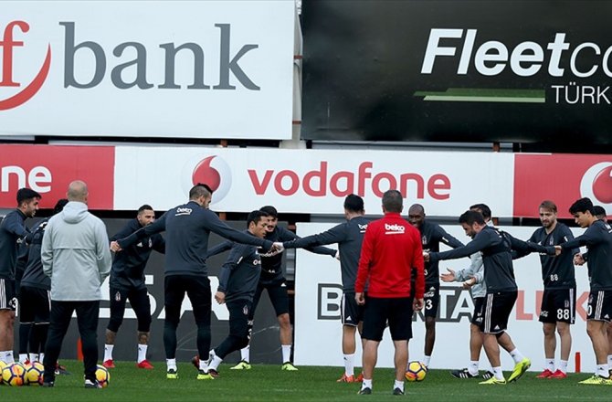 BEŞİKTAŞ'DA GÖZLER UEFA ŞAMPİYONLAR LİGİ'NE ÇEVRİLDİ