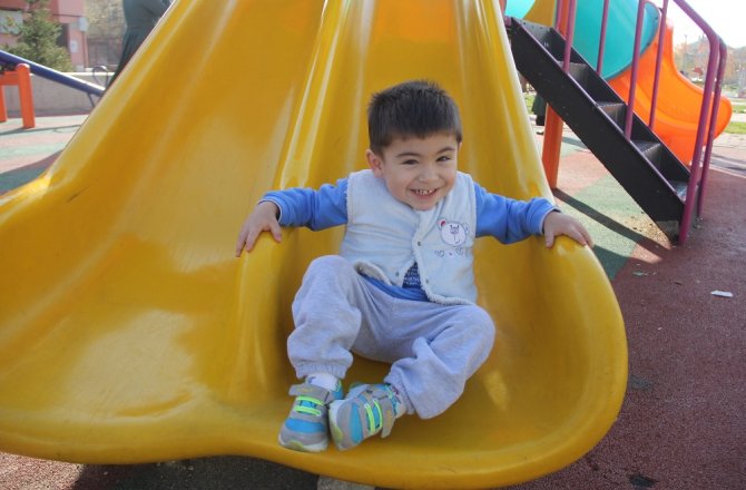 3 YAŞINDA 18 KEZ KALBİ DURDU