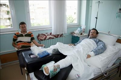 İmam ezan okurken minareden düştü