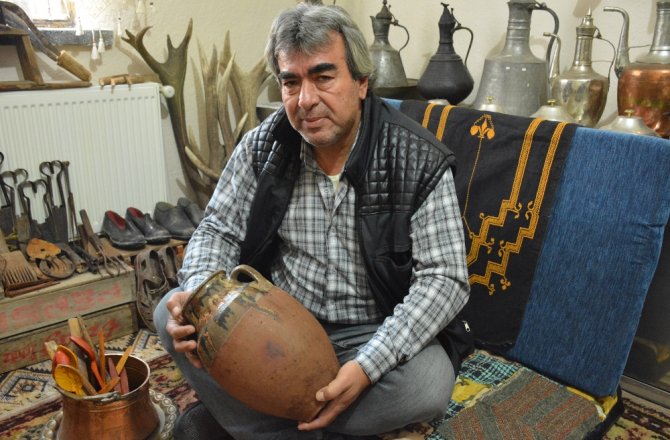 BU EVDE NE ARARSAN VAR