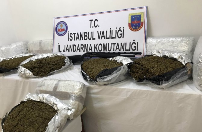 JANDARMADAN LÜKS REZİDANSA UYUŞTURUCU BASKINI