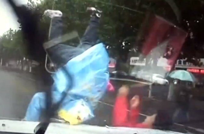 ANNE VE KIZI BU KAZADA AĞIR YARALANDI