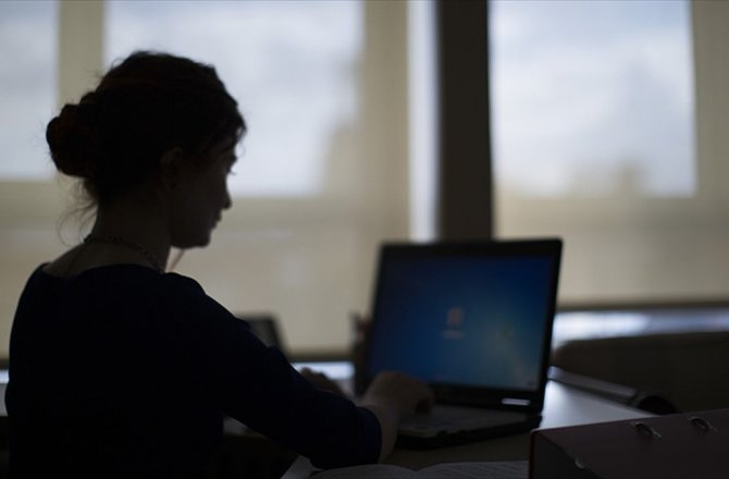 5 MİLYON ABONE 'GÜVENLİ İNTERNETİ' SEÇTİ