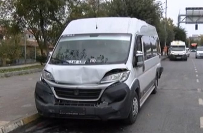 ÖNCE GENÇ KIZA, SONRA 4 ARACA ÇARPTI