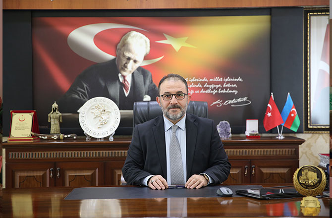 ÖĞRETMENLERİMİZ HER ŞEYİN EN İYİSİNİ EN GÜZELİNİ HAK ETMEKTEDİR