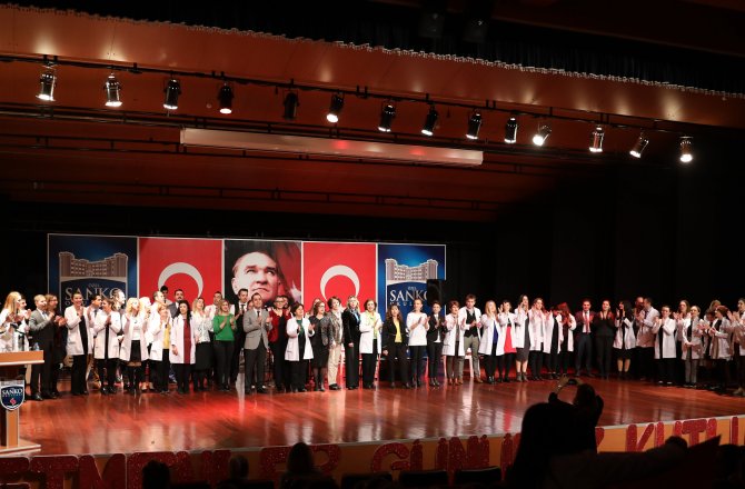 SANKO OKULLARINDA ÖĞRETMENLER GÜNÜ COŞKUSU