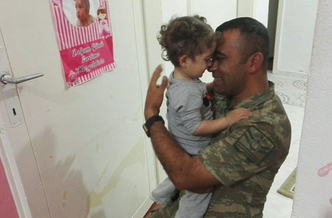 MELİSA’NIN BABASINA KAVUŞMA ANI TÜRKİYE’Yİ AĞLATTI