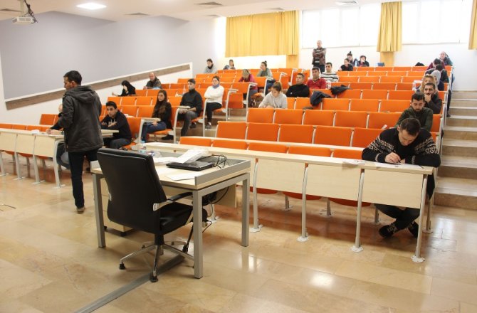 AÇIKÖĞRETİMDE ARA SINAVLAR BAŞLADI