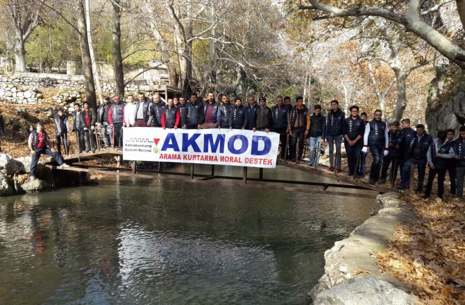 AKMOD GÖNÜLLÜLERİNDEN KIŞ KAMPI VE DAĞ TIRMANIŞI