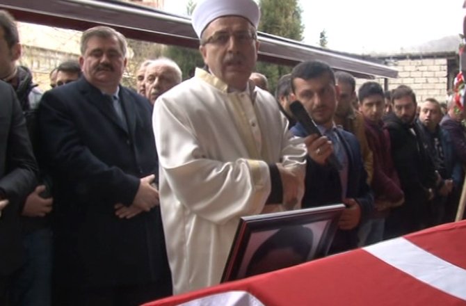 GÖÇÜKTE ÖLEN MADENCİ SON YOLCULUĞUNA UĞURLANDI