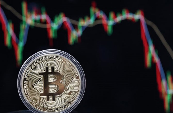 BİTCOİN 10 BİN DOLARI GÖRDÜ