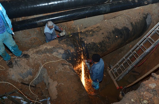 ÇUKUROVA KAVŞAĞINDA ALTYAPI YENİLENİYOR