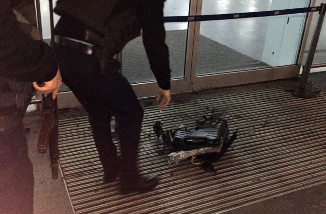 ATATÜRK HAVALİMANI’NDA ŞÜPHELİ PAKET ALARMI