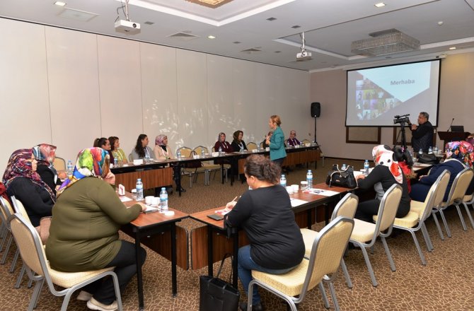 KADINLARA YÖNELİK TARIMSAL ÜRETİMİN GELİŞTİRİLMESİ EĞİTİMİ DÜZENLENDİ